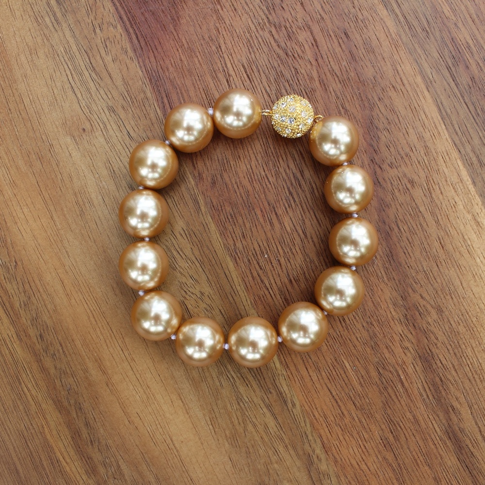 Champagne Shell Pearl Set - Picture 5 of 5